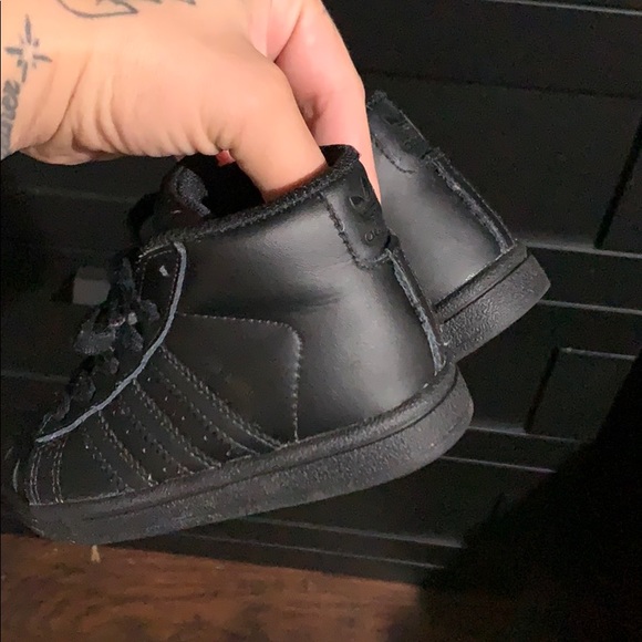 Adidas - Picture 4 of 5